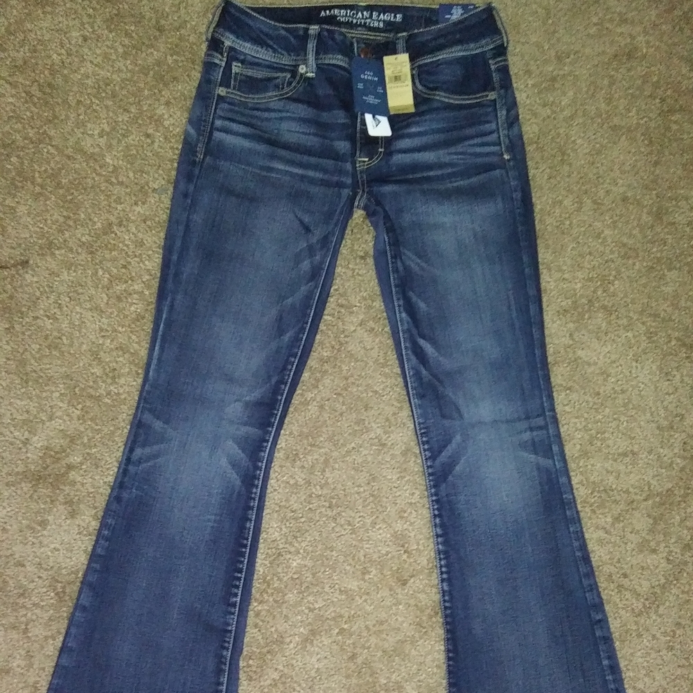 AEO "KICK BOOT STRETCH" 8R NWT!!